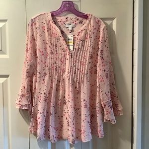 BNWT Women’s Charter Club Size Medium Pink Floral Lined Blouse w/Pleated Detail
